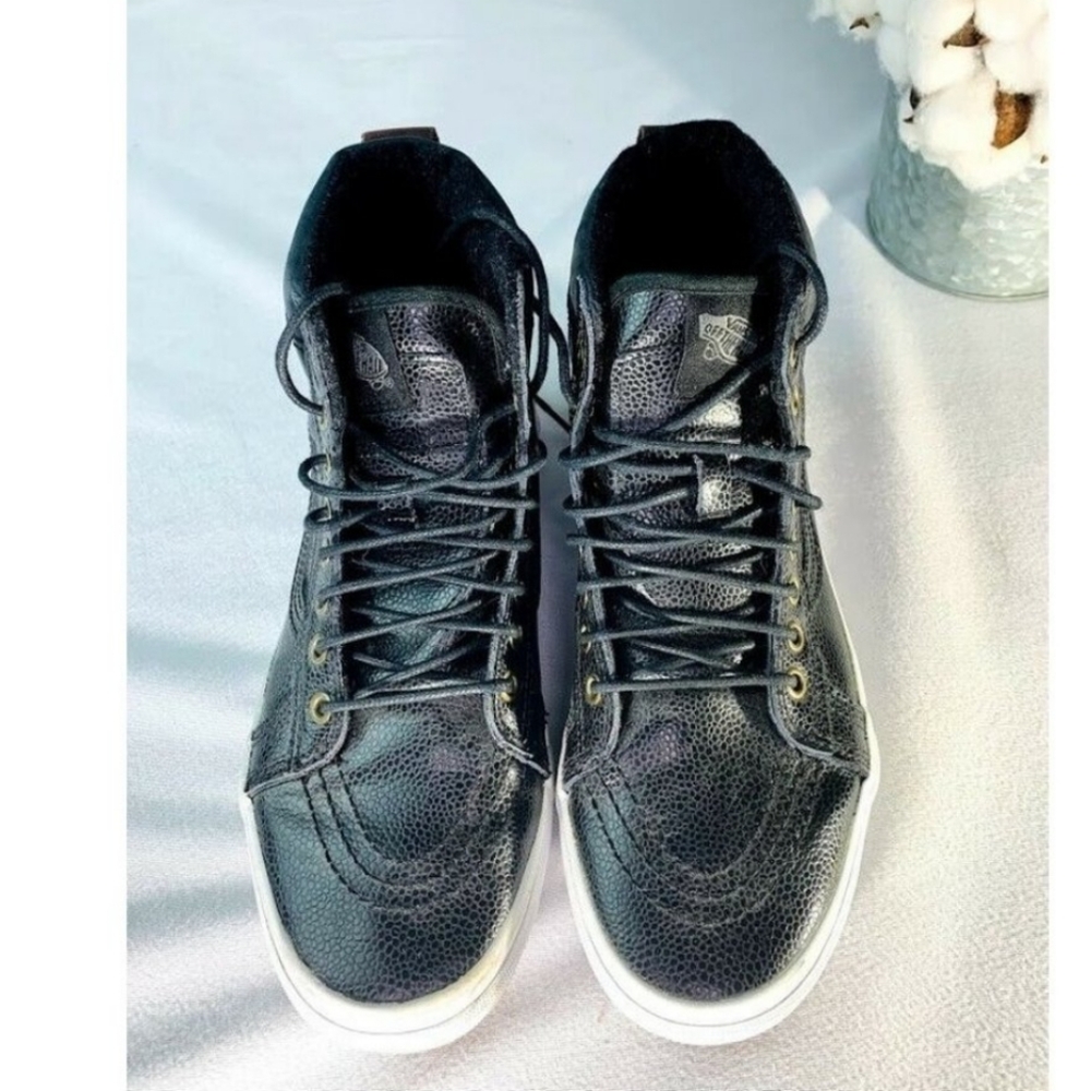 Van's black SK8-HI leather high tops. Women sz 9, Men sz 7.5